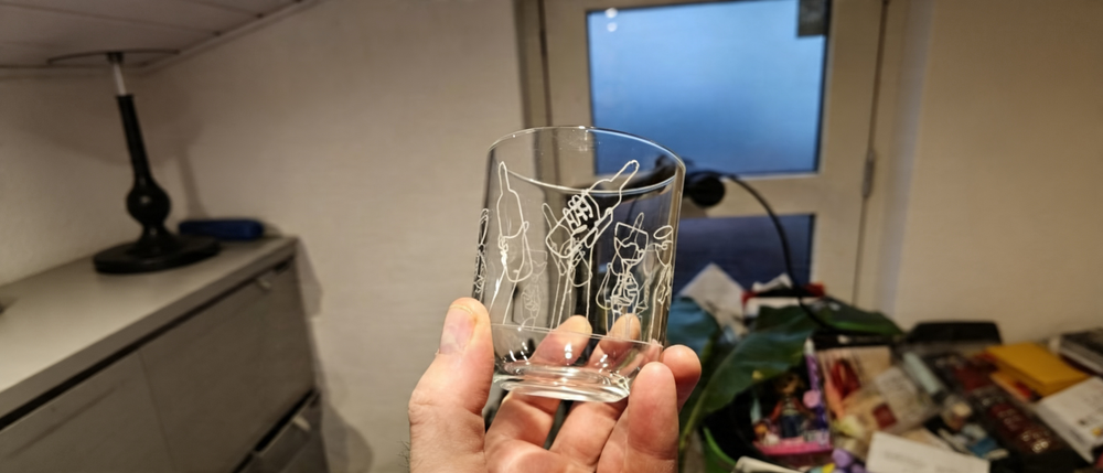 Glas